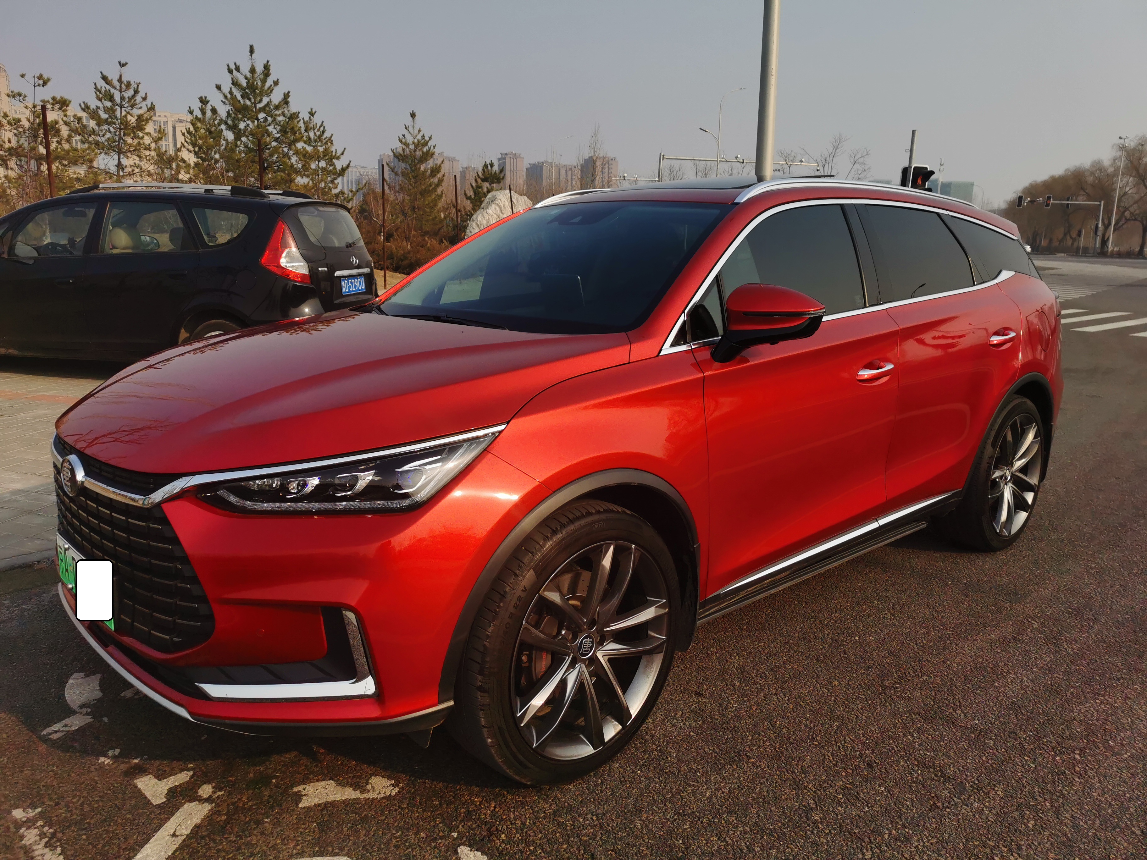 全新一代唐2万公里刹车片磨完了,比亚迪唐刹车盘多久更换一次