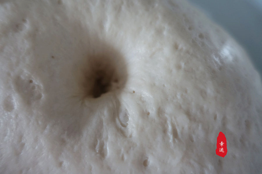 又白又大汁水四溢的包子,又软又好吃的包子