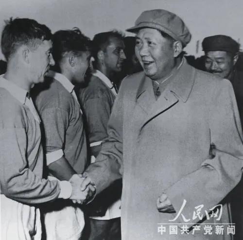 一生都爱打乒乓！毛*东泽**的体育情缘