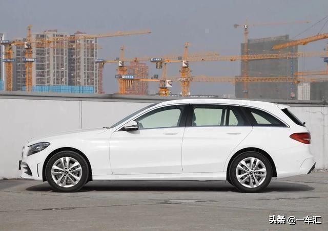 奔驰旅行车c200老款,奥迪a4和奔驰c200哪个性价比高