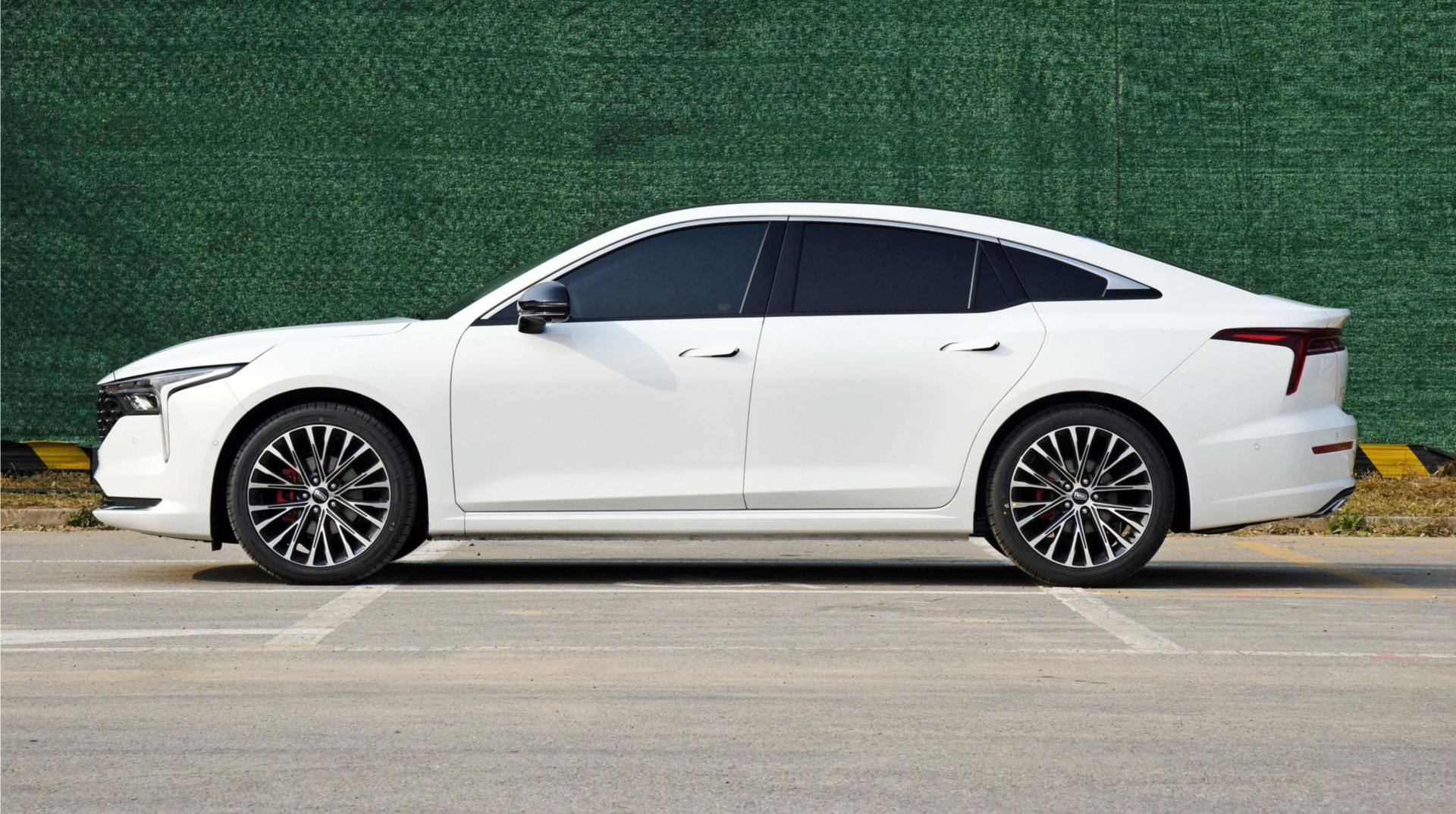 奔腾b70最新款的车主感受,春季车展第四代奔腾b70