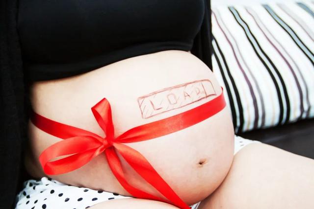 母乳喂养母亲感冒能母乳喂养吗,妈妈感冒还能继续喂母乳吗