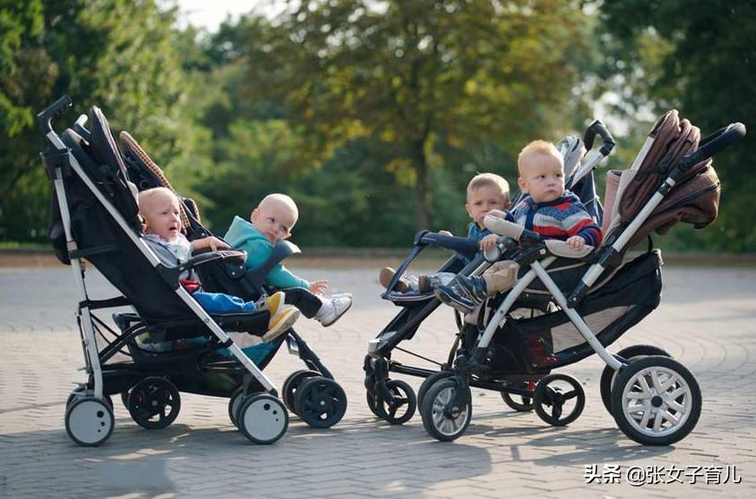 宝宝突然从推车里摔下去,宝宝从婴儿车上摔下来要视察多久