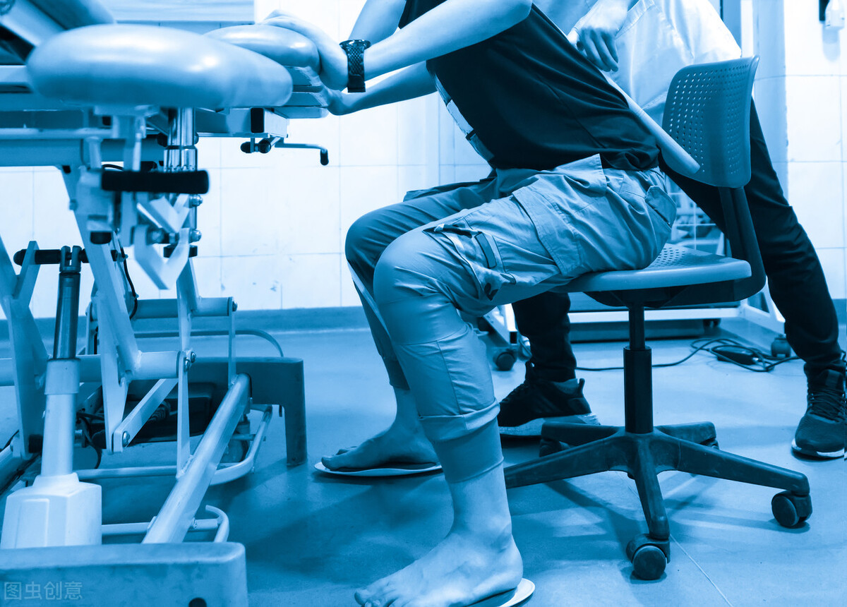 从瘫痪到重头站起来,瘫痪后重头站起来的有吗