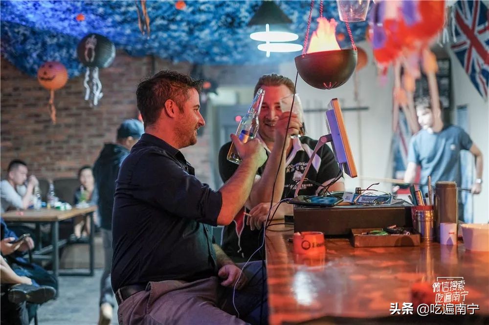 在南宁一家很出名的酒吧,南宁外国人开的酒吧