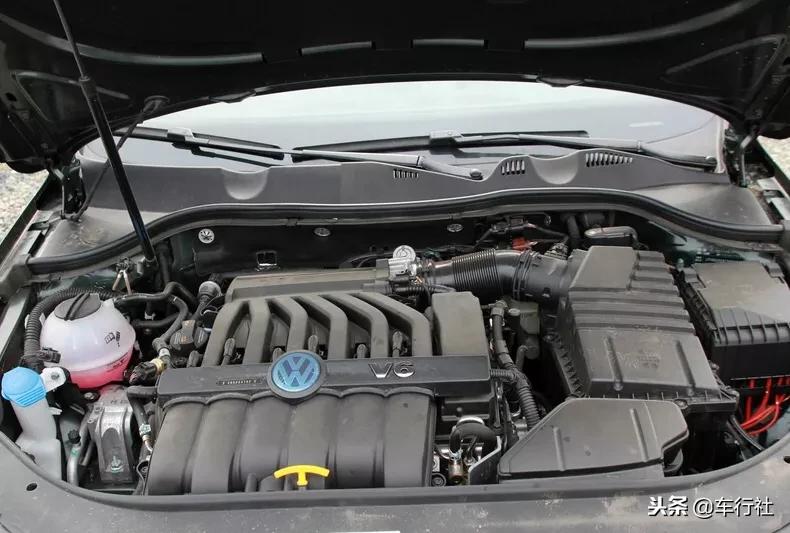迈腾3.0tv6旗舰版拆发动机,最新六缸3.0迈腾