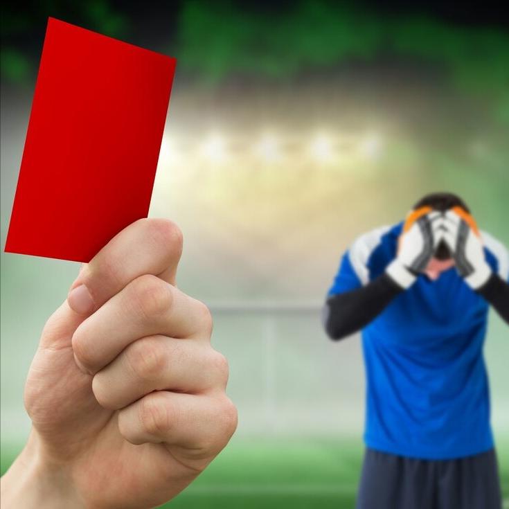 足球裁判最基本的一招,怎么样当足球裁判员