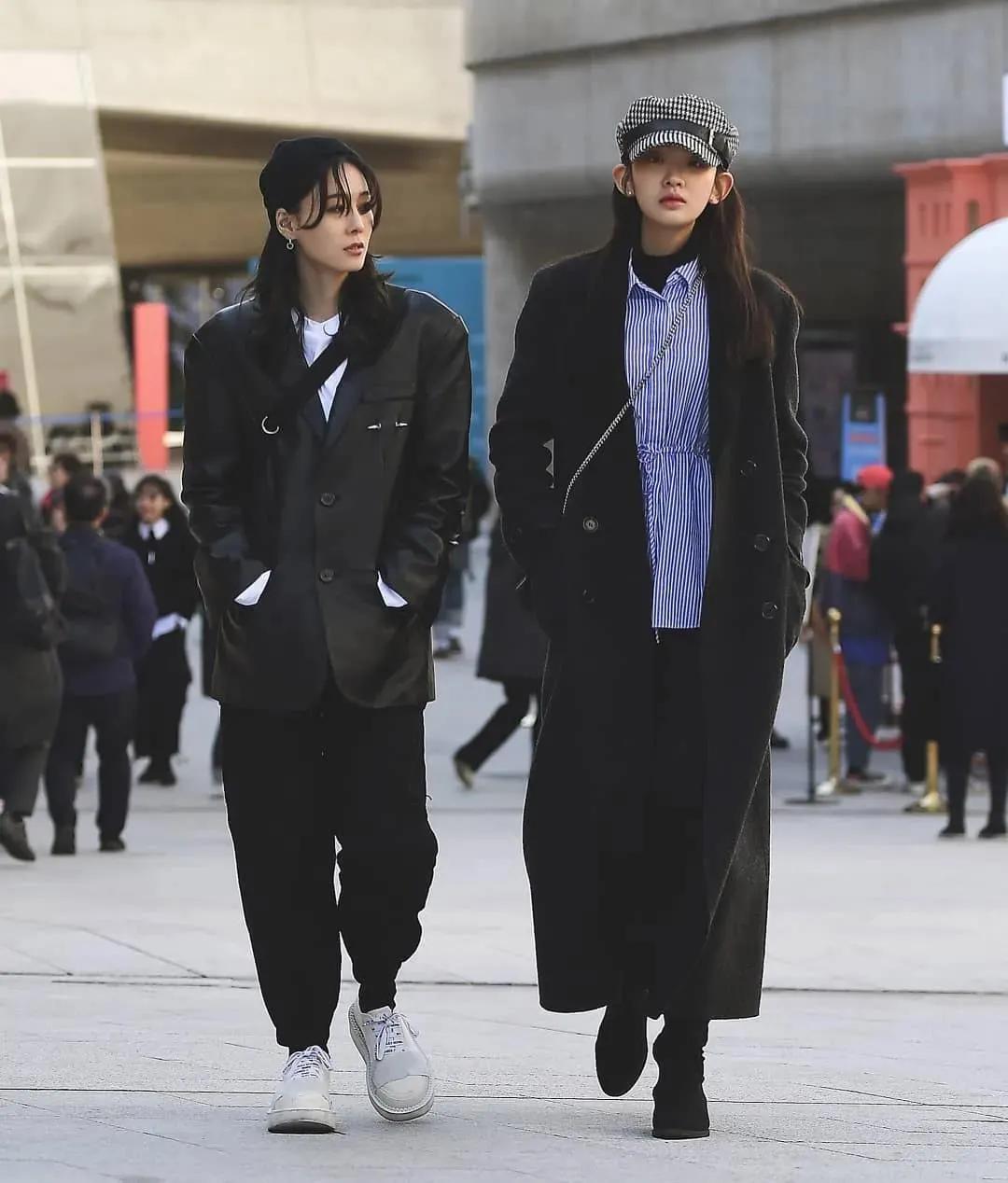 今天背什么|上海城隍庙的女孩都背斜挎包