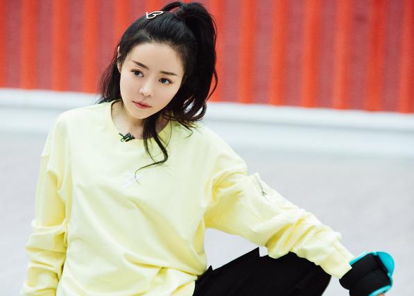 2004年超女冠军安又琪独自商演,超女冠军安又琪为什么没火