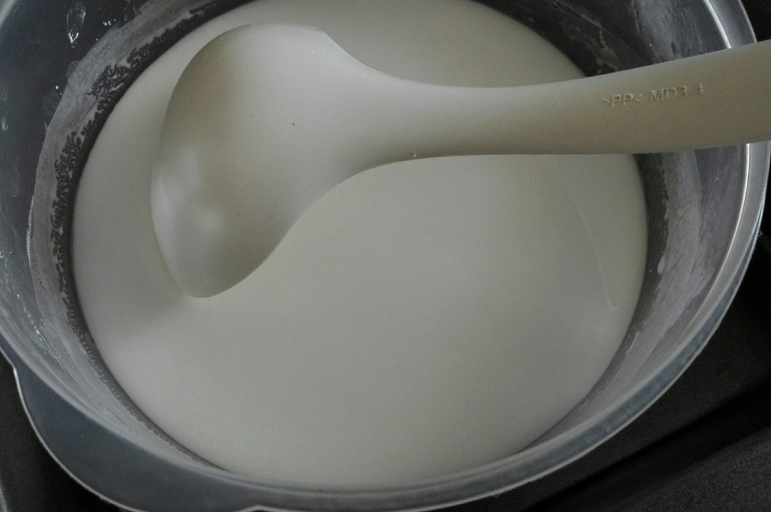 好吃又停不下来的酸爽凉粉,好吃的凉粉果冻清凉又解暑