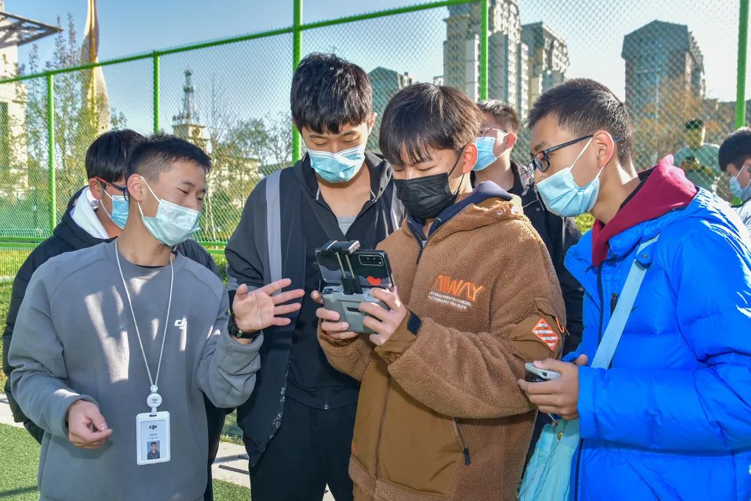 “疆”遇良才！滨城泰达校企合作，科技助力学生“飞天”梦