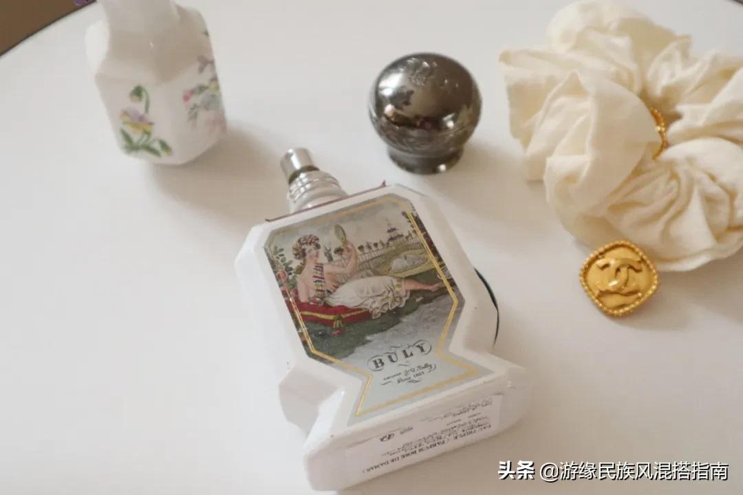 我的妈妈是个白富美图片,我的妈妈是一个很漂亮的人的英文