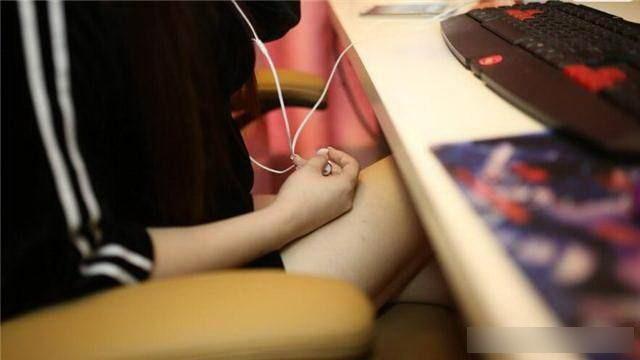 00后网红产业有多“可怕”？动辄刷百万豪礼就是洒洒水