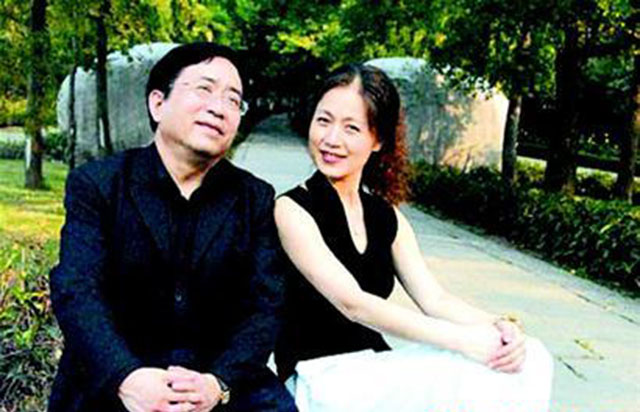 余秋雨为啥身败名裂,老梁讲余秋雨完整版