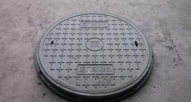 爆胎真的有多可怕,提醒爆胎隐患大轮胎安全需关注