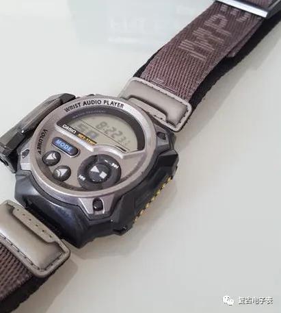 世界上第一块手表,世界第一块电子手表