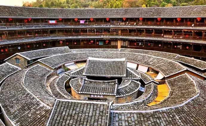 去漳州玩住厦门还是漳州,旅游去厦门还是去泉州