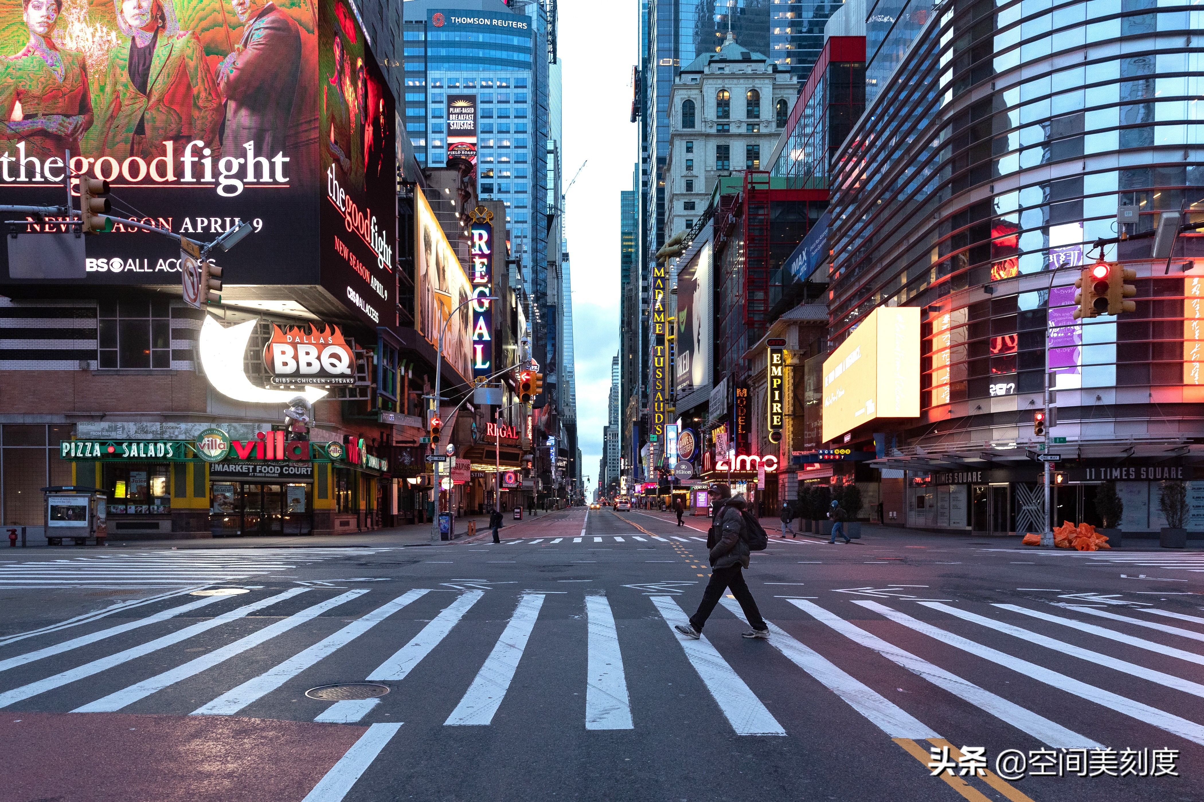 为何企业喜欢扎堆到美国时代广场打中文广告？还有微商和流量明星