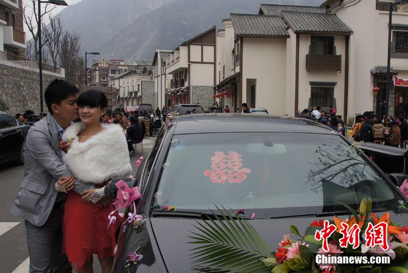 十一年前汶川跳伞,汶川十一年嫁人