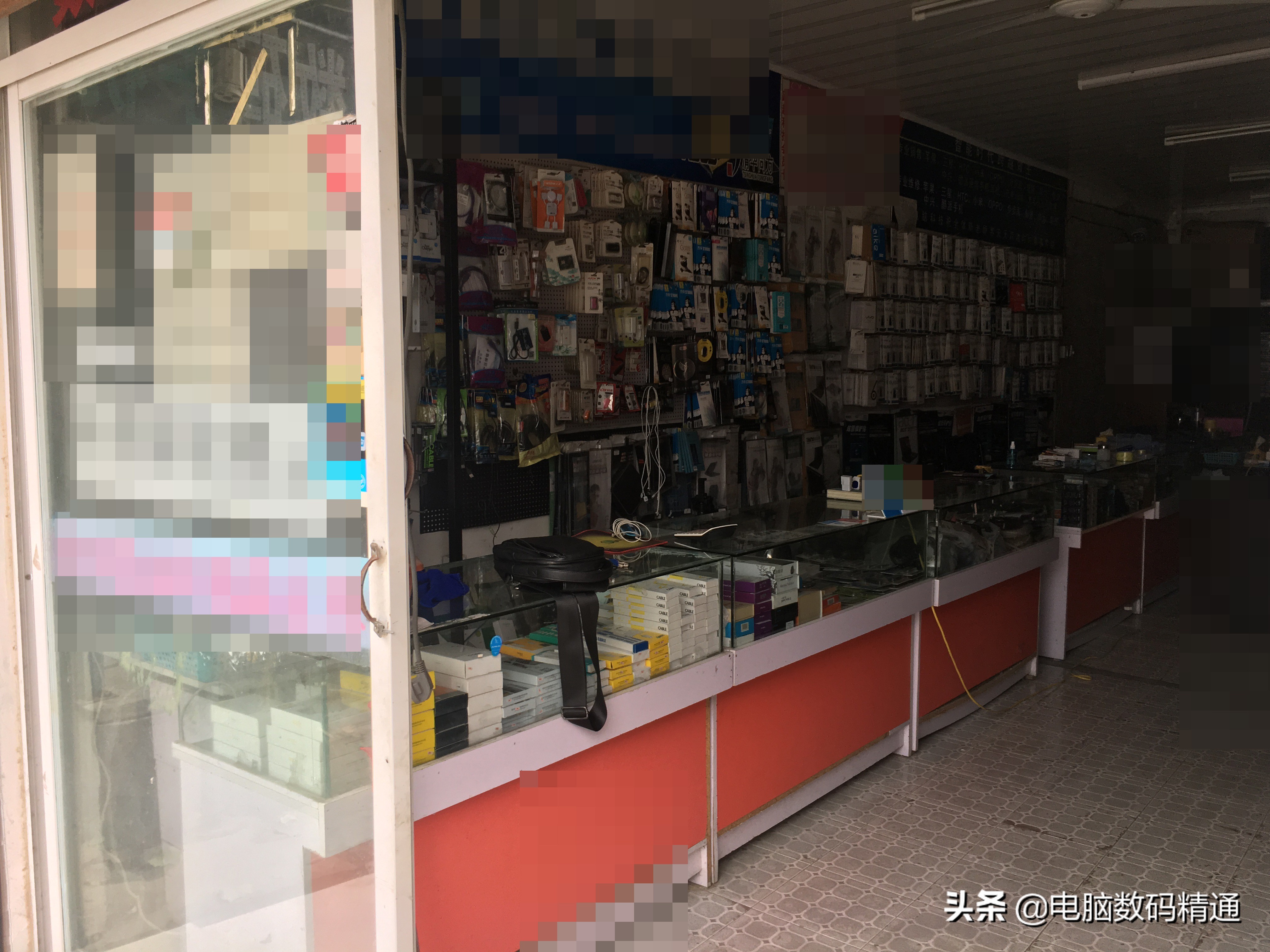 电脑店给客户装正版系统收费299元，店家：真爽，钱来得真快