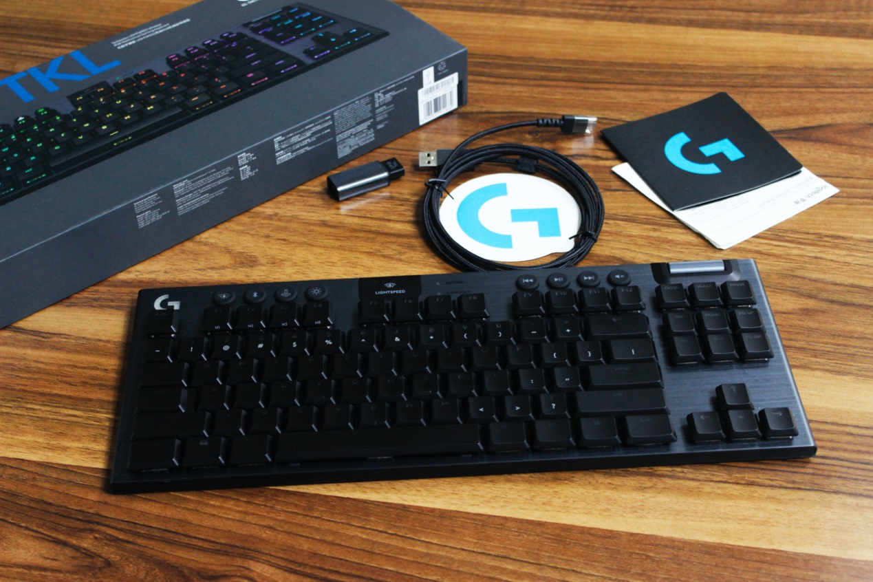 罗技G913评测，打字舒服，手感细腻，但是价格会劝退普通用户