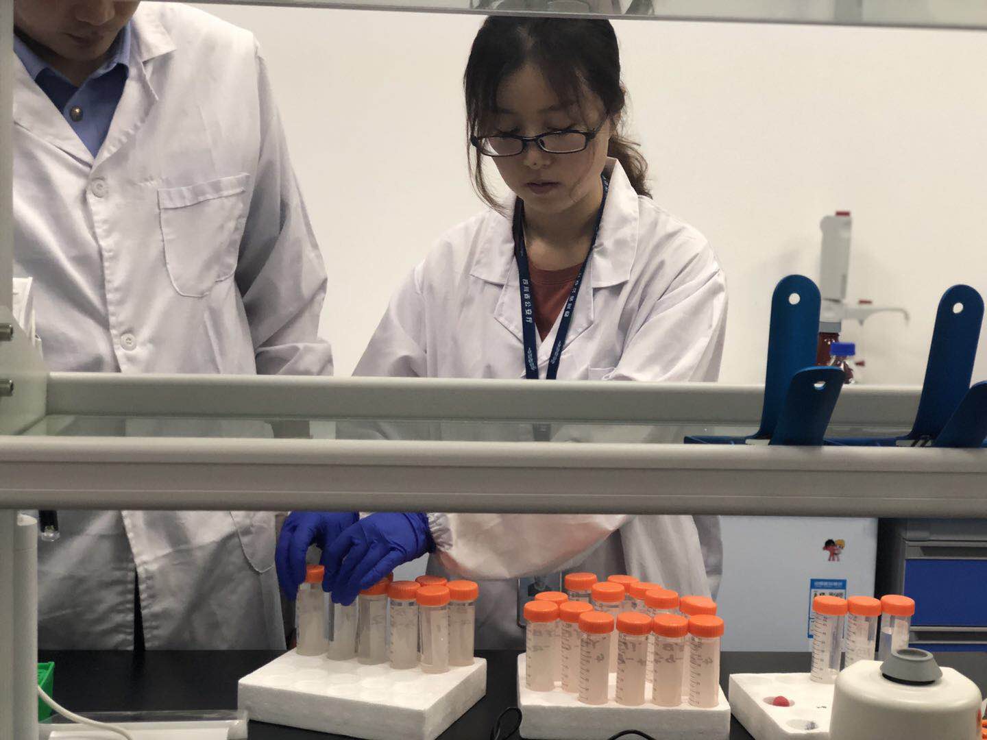 两年前吸毒实验室能查出来吗,用头发验证是否吸毒怎么查