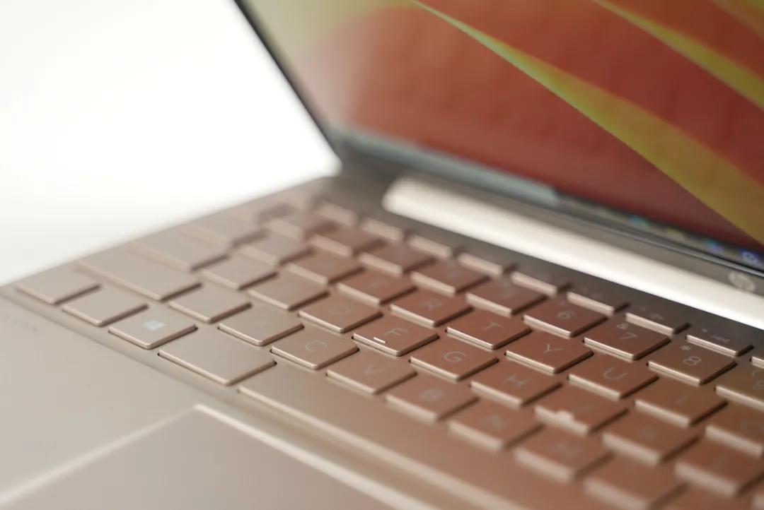 惠普星13air轻薄本锐龙版六千多,惠普星13air轻薄本锐龙版