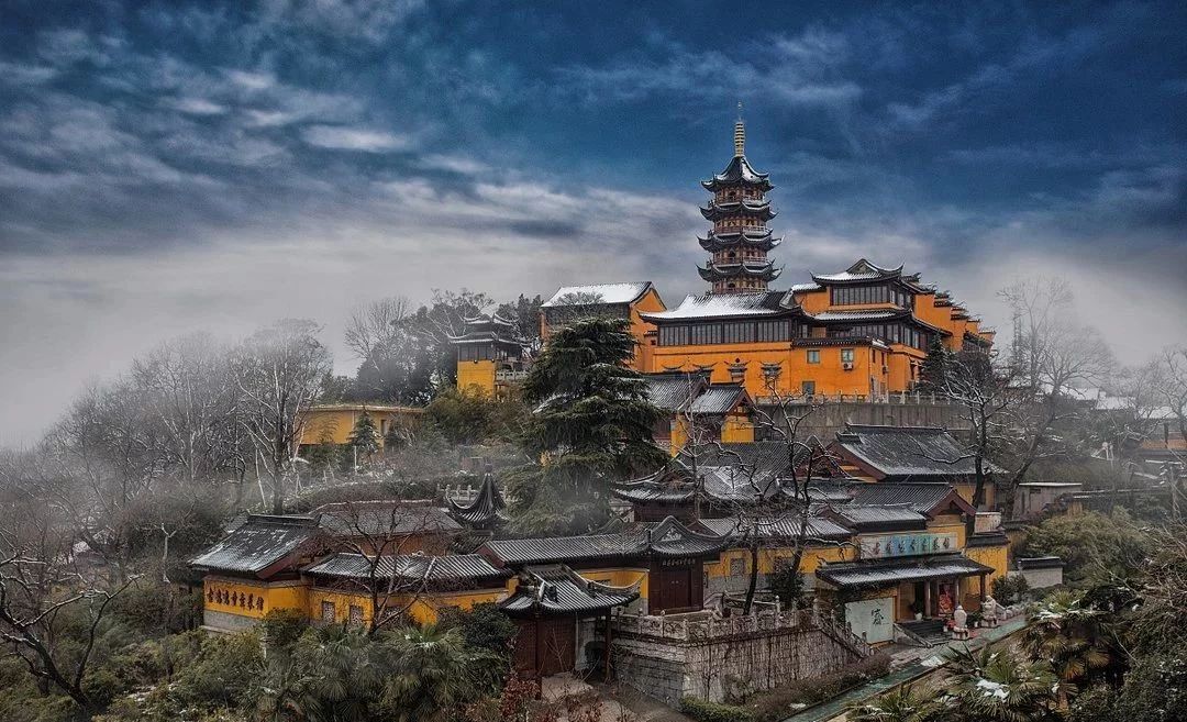 过年旅游最值得去的地方且人少,春节适合去哪游玩美食多