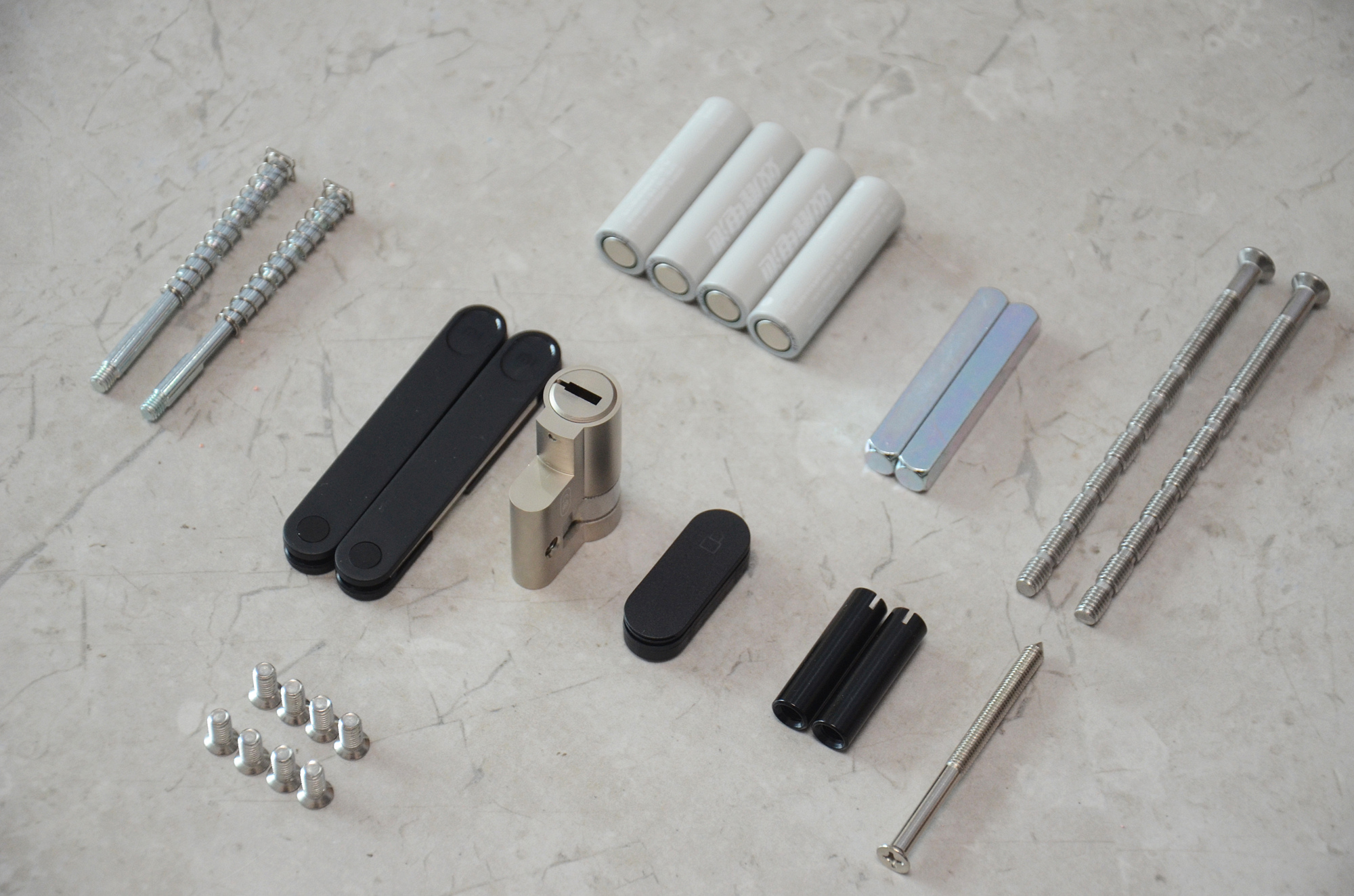 首发899元！小米新品评测：高配低价，年轻人的第一款智能门锁？