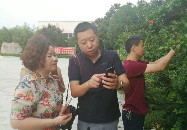 临颍：摄影家大咖走进三高，现场传授摄影秘籍