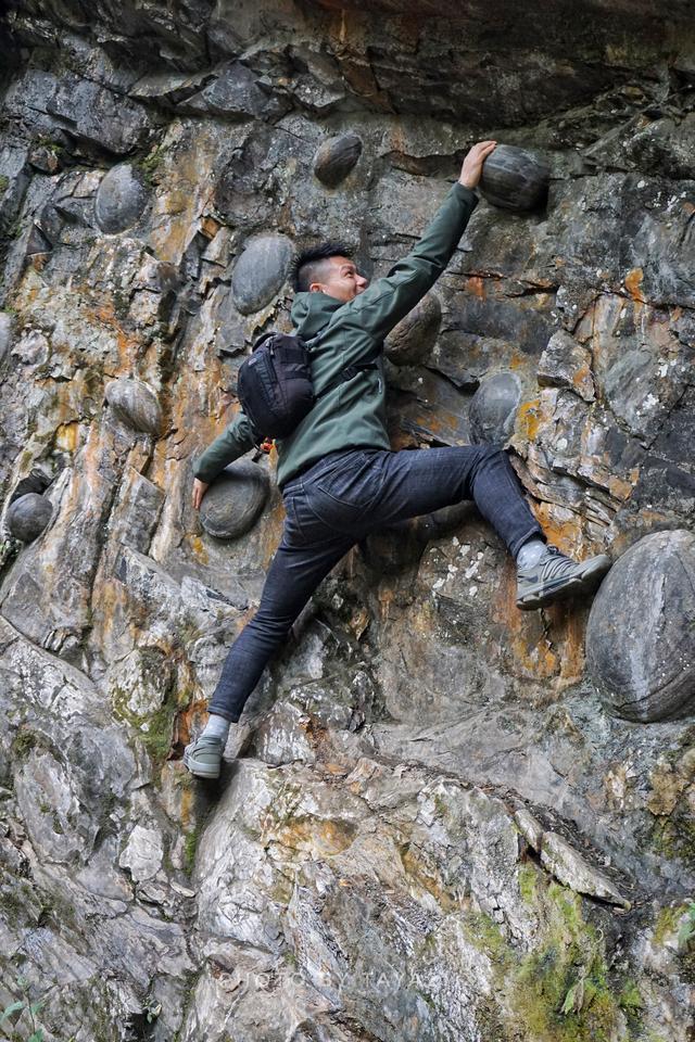 贵州三都：一个少见的民族，一个神奇的崖壁——妞儿嬉游记