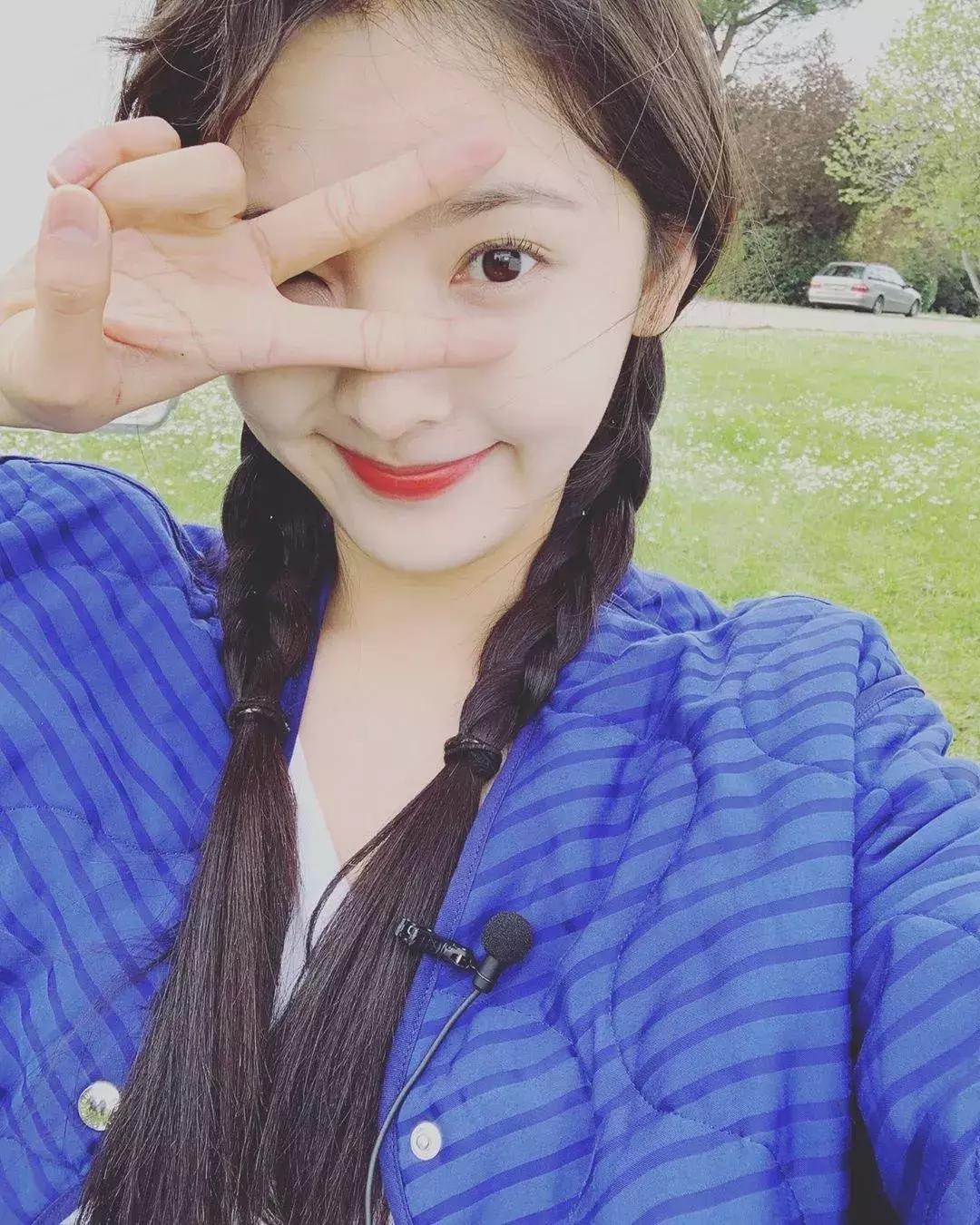 最火的拍照姿势模板,最全创意拍照法