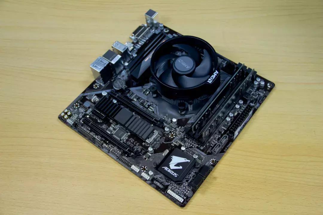 小白第一次装机开箱,新手小白第一次装机