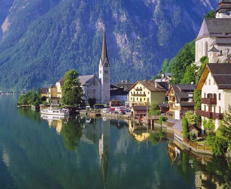 欧洲小镇的美丽风景令人心旷神怡,欧洲最美的湖边小镇