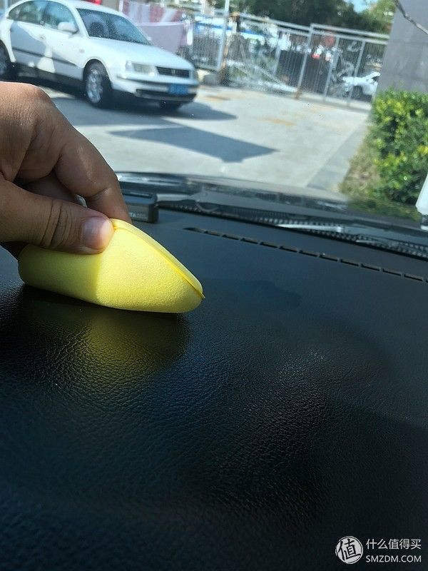 只需一招让您的爱车焕然一新,让你的爱车内饰光亮如新