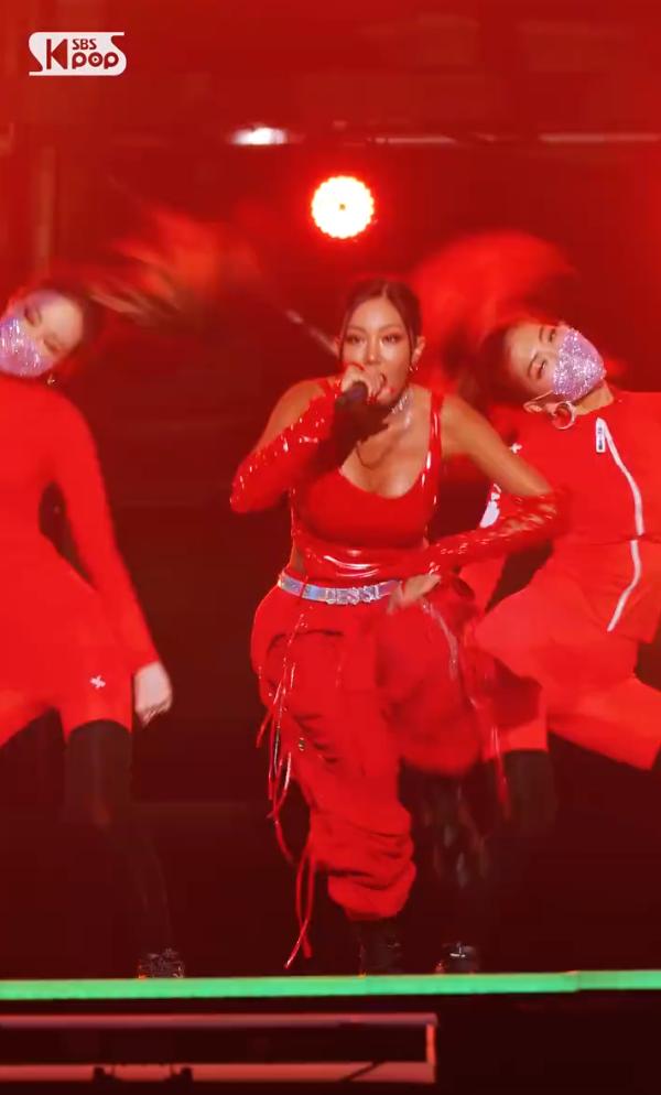 rapperjessi身材,jessi的穿衣风格