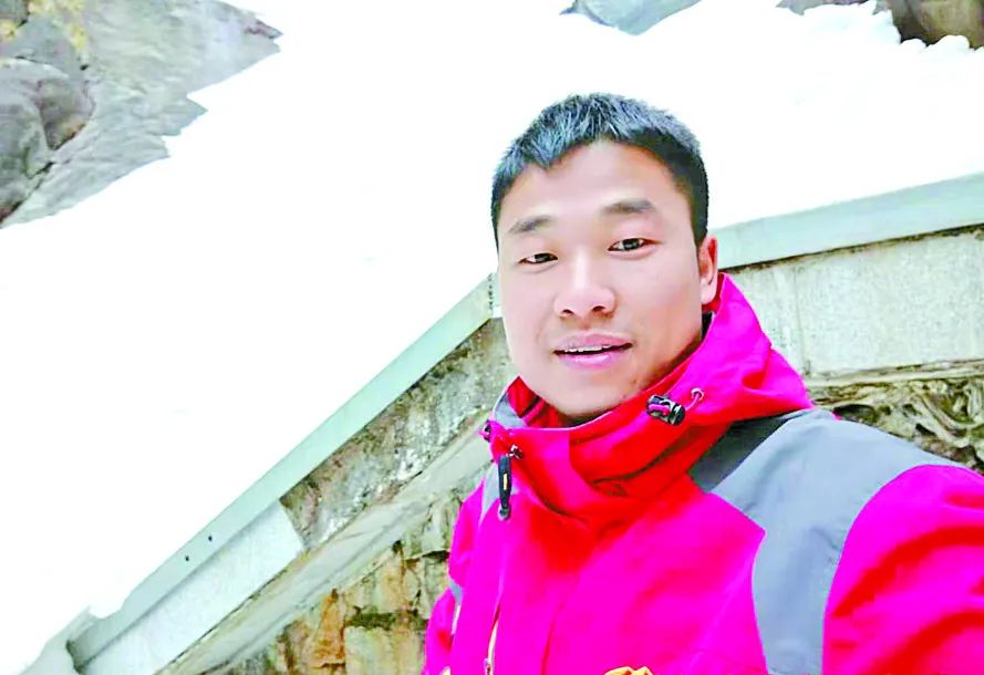 云浮优秀教师名单,云浮中学初中部教师照片