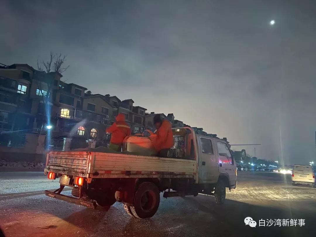 室外雨水管冻住了如何快速解冻,阳台排水管冻住了怎么办