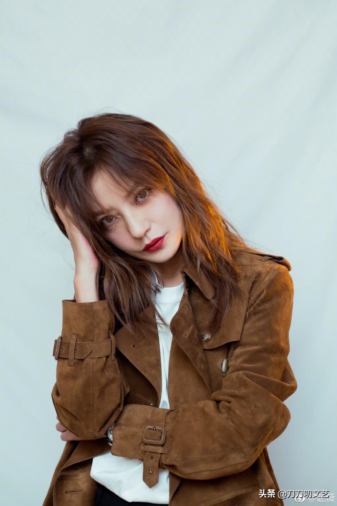 刘雯杨颖跨年,杨颖刘雯同框合作