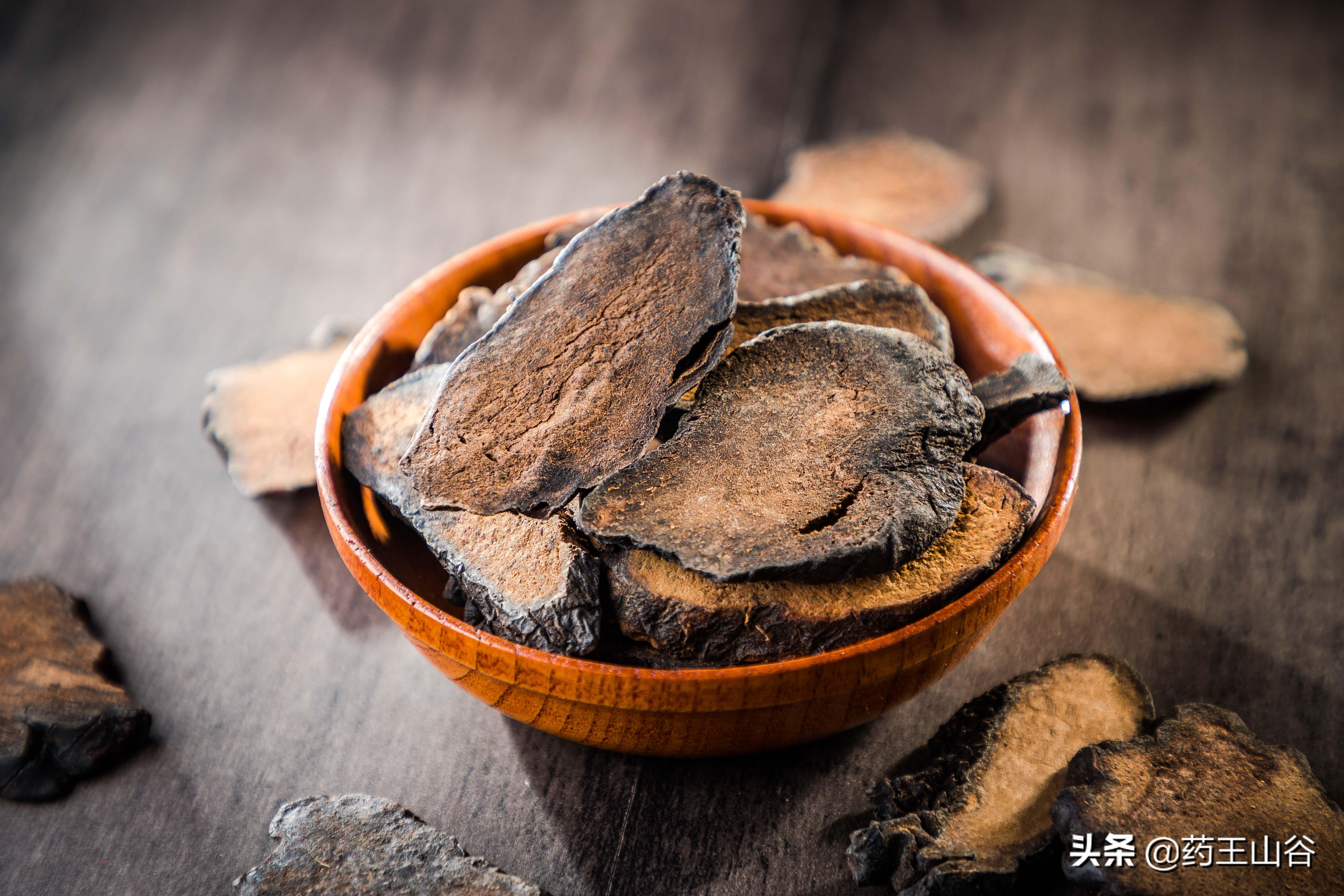 网友推荐的中药药酒，动荡后真的很美，喝一口却不正常了