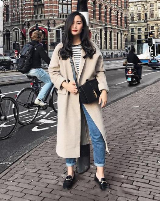 冬天的衣物应该都已经收始了，但羊毛大衣，要怎么来进行清洗？