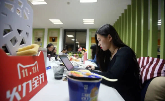 网店月赚5万,网店生意年入1000万