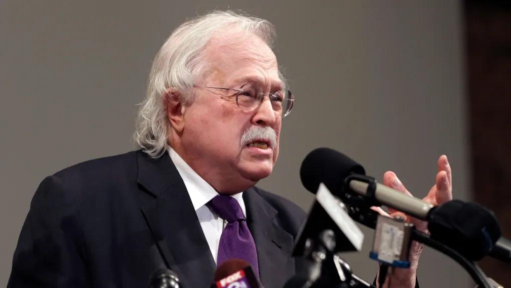 美国再生起义，黑人男子当街遭白人警察*力暴**执法致死