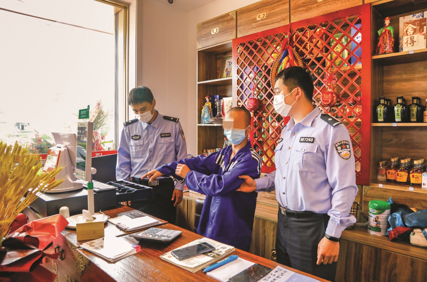 身份证被人偷走作案有案底怎么办,店内被盗破案几率