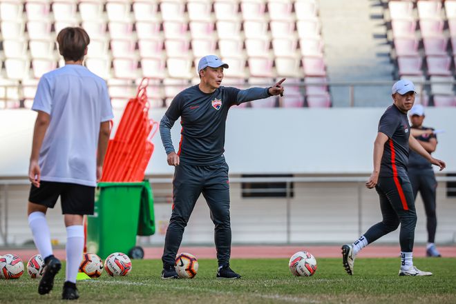 比肩梅罗的中国球员,比肩梅西的中国球员