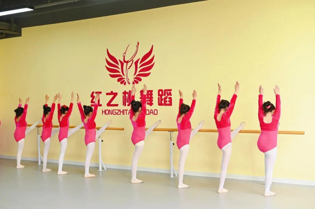 许昌小公主养成地又开新店啦！来见识一下，什么叫学舞蹈的气质