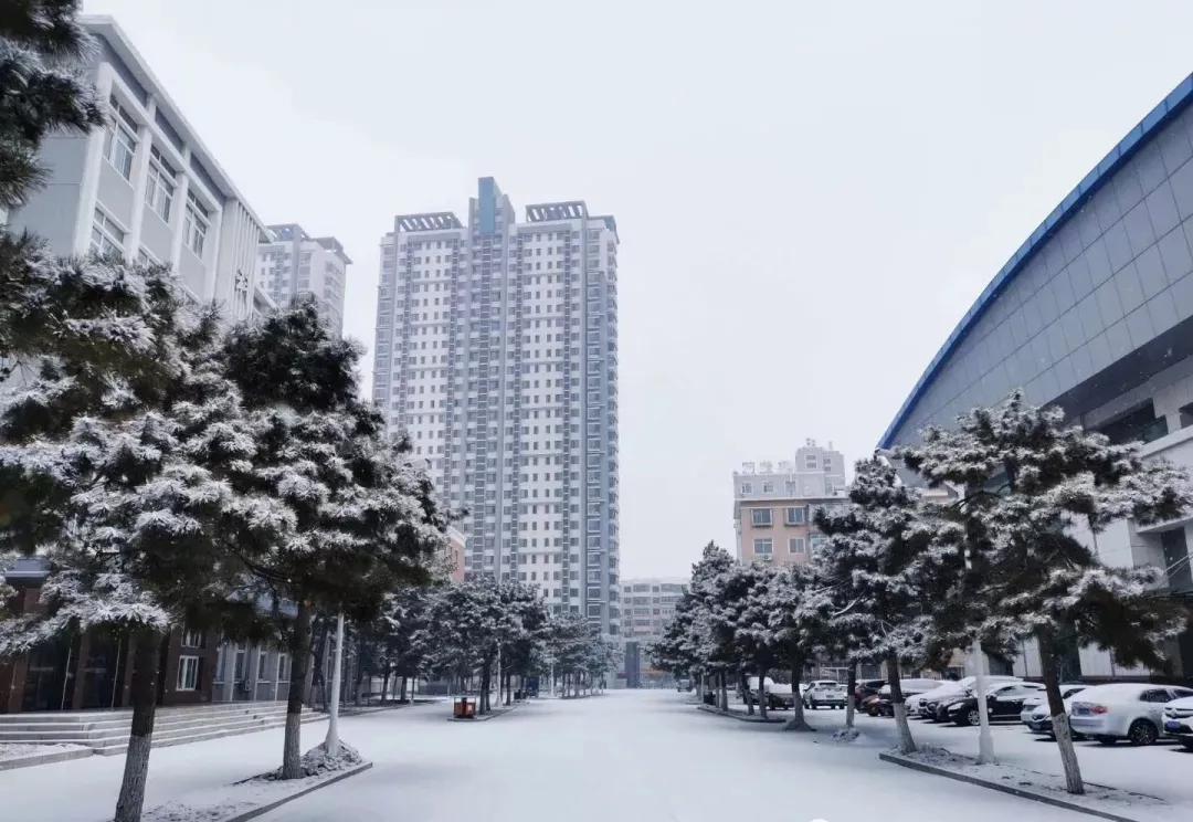 辽宁省普通高级中学（二十二）渤海大学附属高级中学