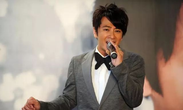 童年男神重回娱乐圈,童年网红爆款