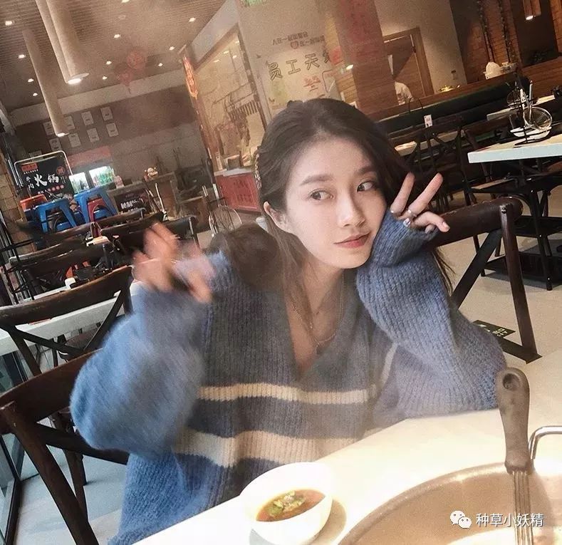 秋季必备软糯条纹毛衣超舒服,秋冬款必备毛衣视频