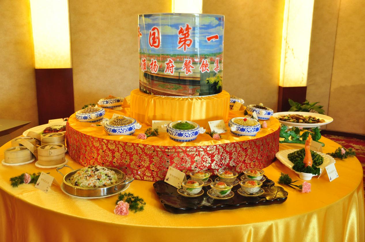 乾隆请客吃饭是哪集,乾隆百花宴